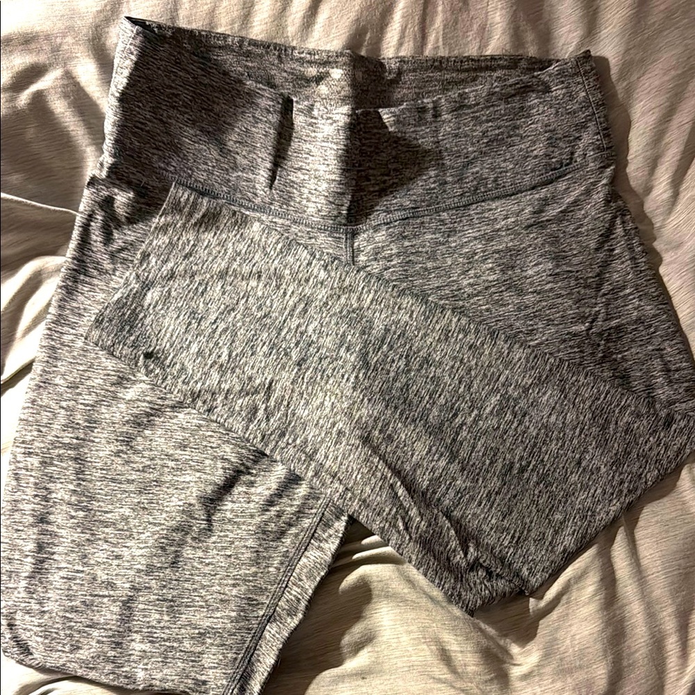 Women's Gray Pink 1/4 length leggings
